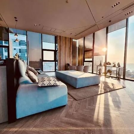 Sea View With Large Balcony @ Central Pattaya Exterior photo