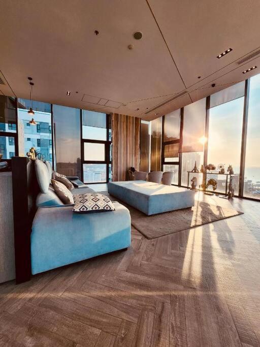 Sea View With Large Balcony @ Appartement Pattaya