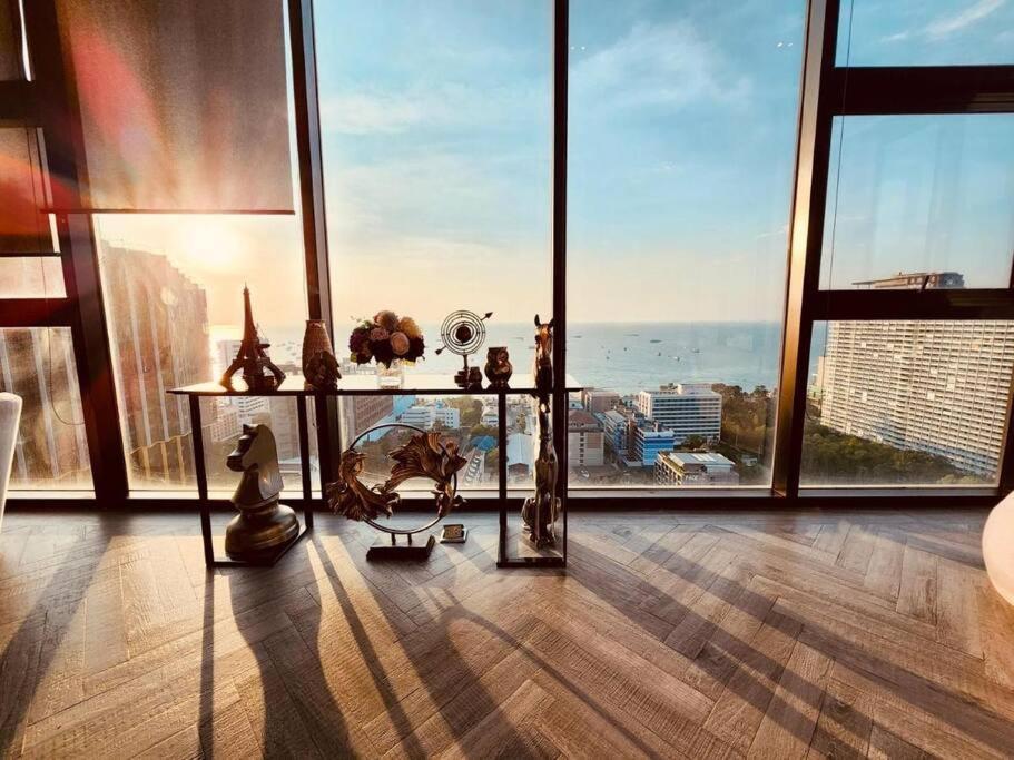 Appartement Sea View With Large Balcony @ Pattaya